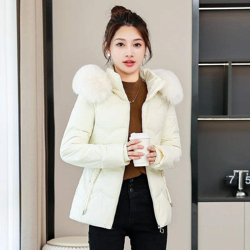 2025 New Fashion Women's Eco-Friendly Windproof Thick Winter Hooded Coat with Collar Polyester Filled Fleece Jacket