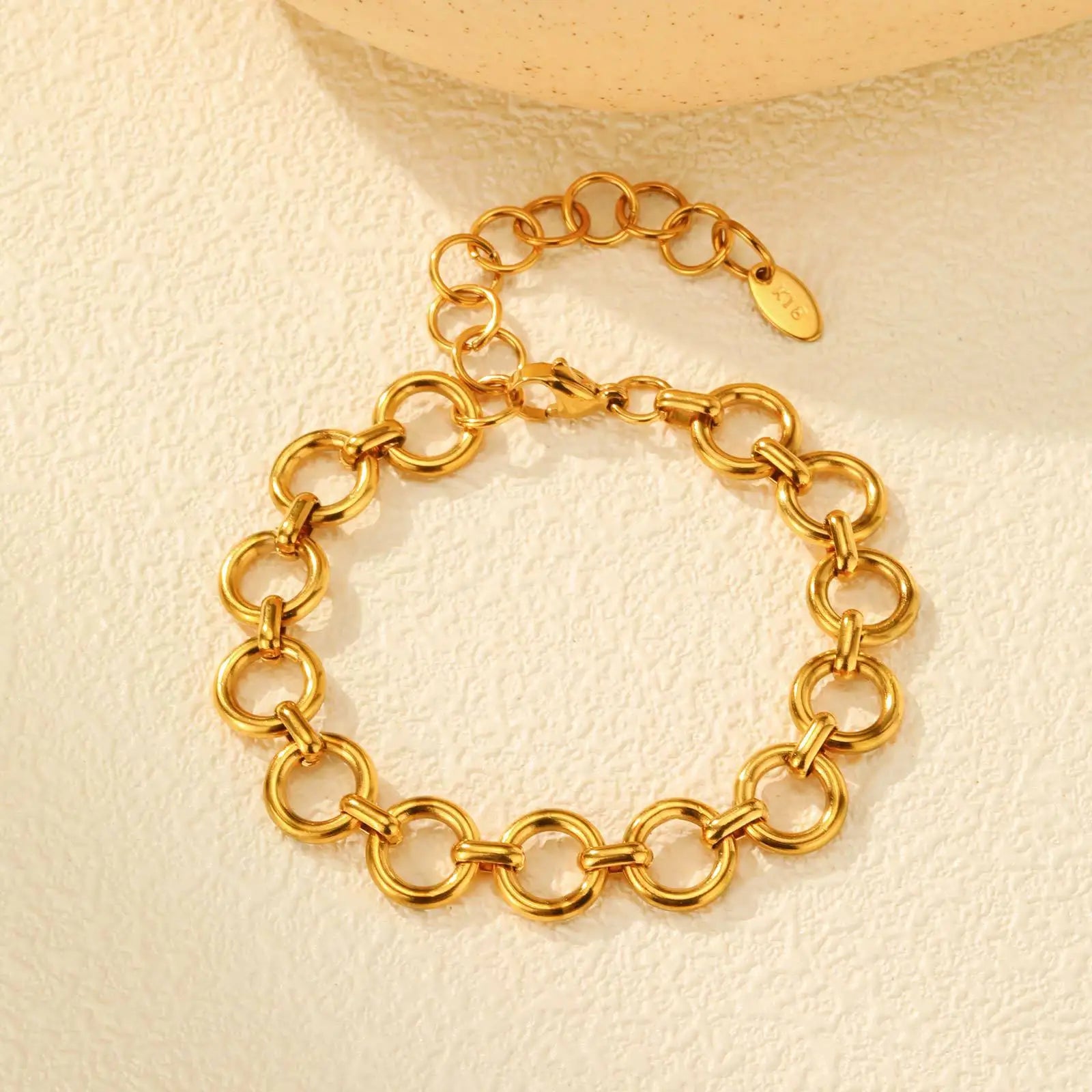 Trendy Minimalist Style Jewelry 18K PVD Gold Plated Geometric Hollow Circle Stainless Steel Bracelet