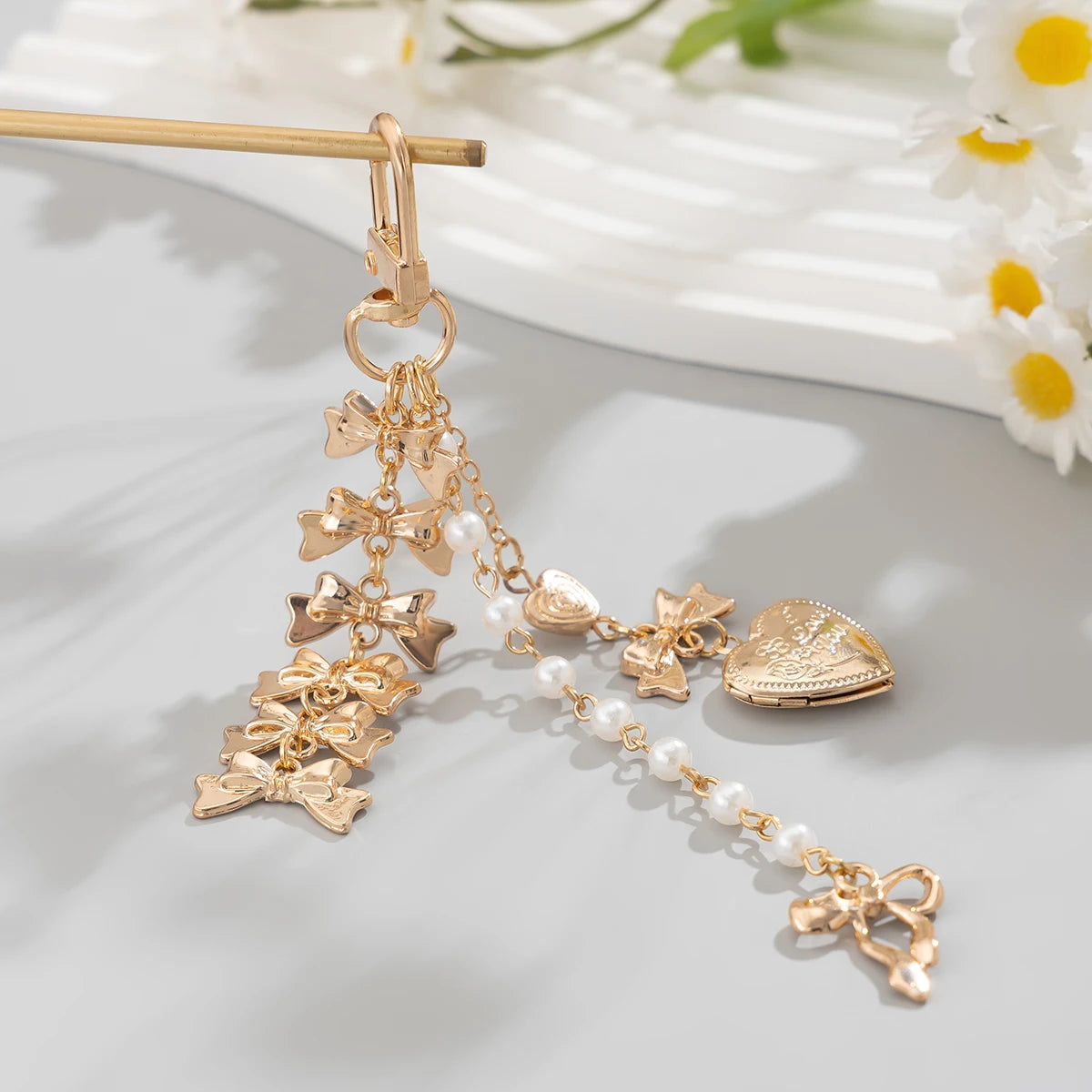 Trendy Peach Heart Bow Imitated Pearl Key Chain Pendants Handbag Decoration for Women Fashion Lady Keychains Accessories Jewelry