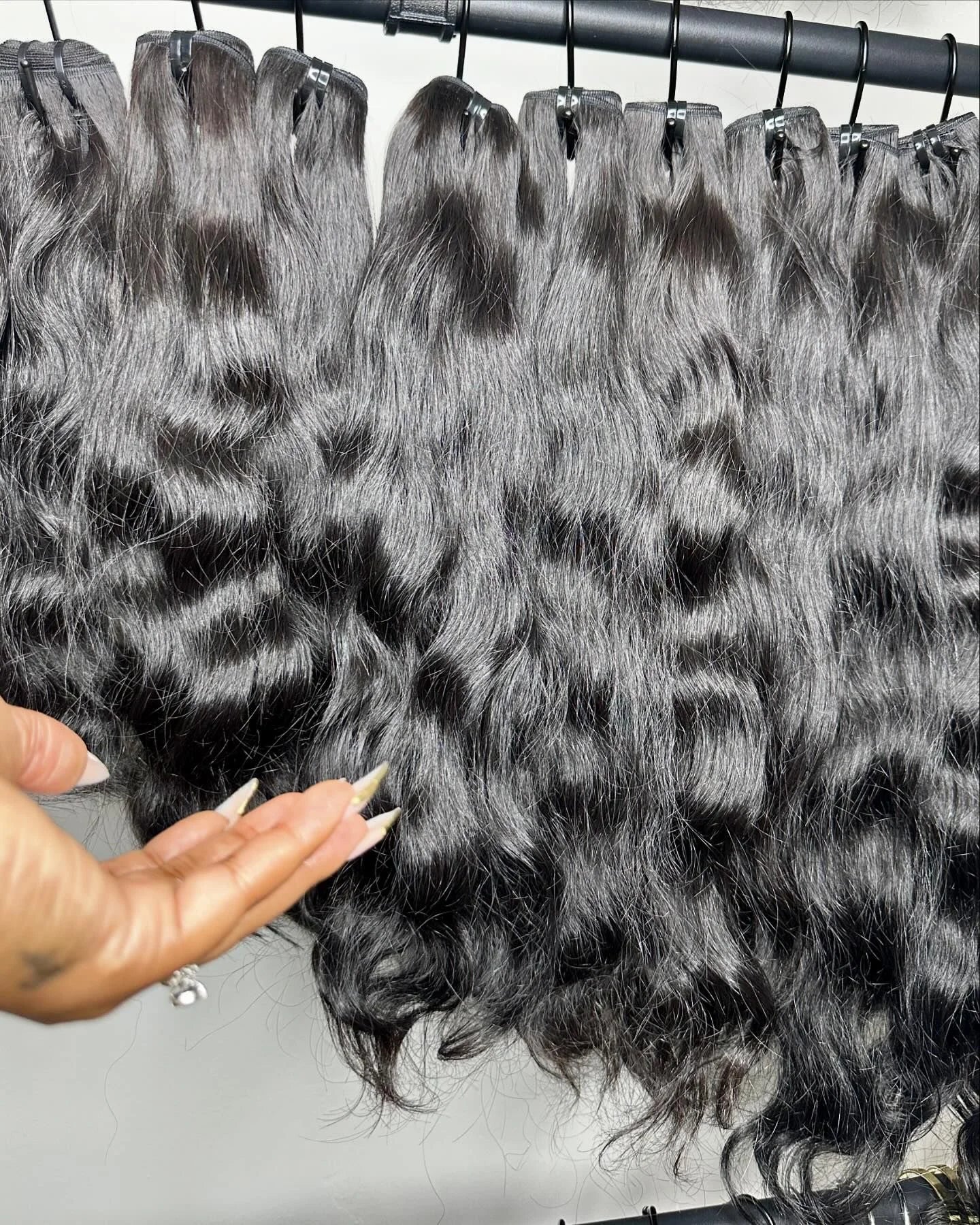 Raw Vietnamese Cambodian Wavy Natural Wave Curls Unprocessed Human Hair Bundles Vendor