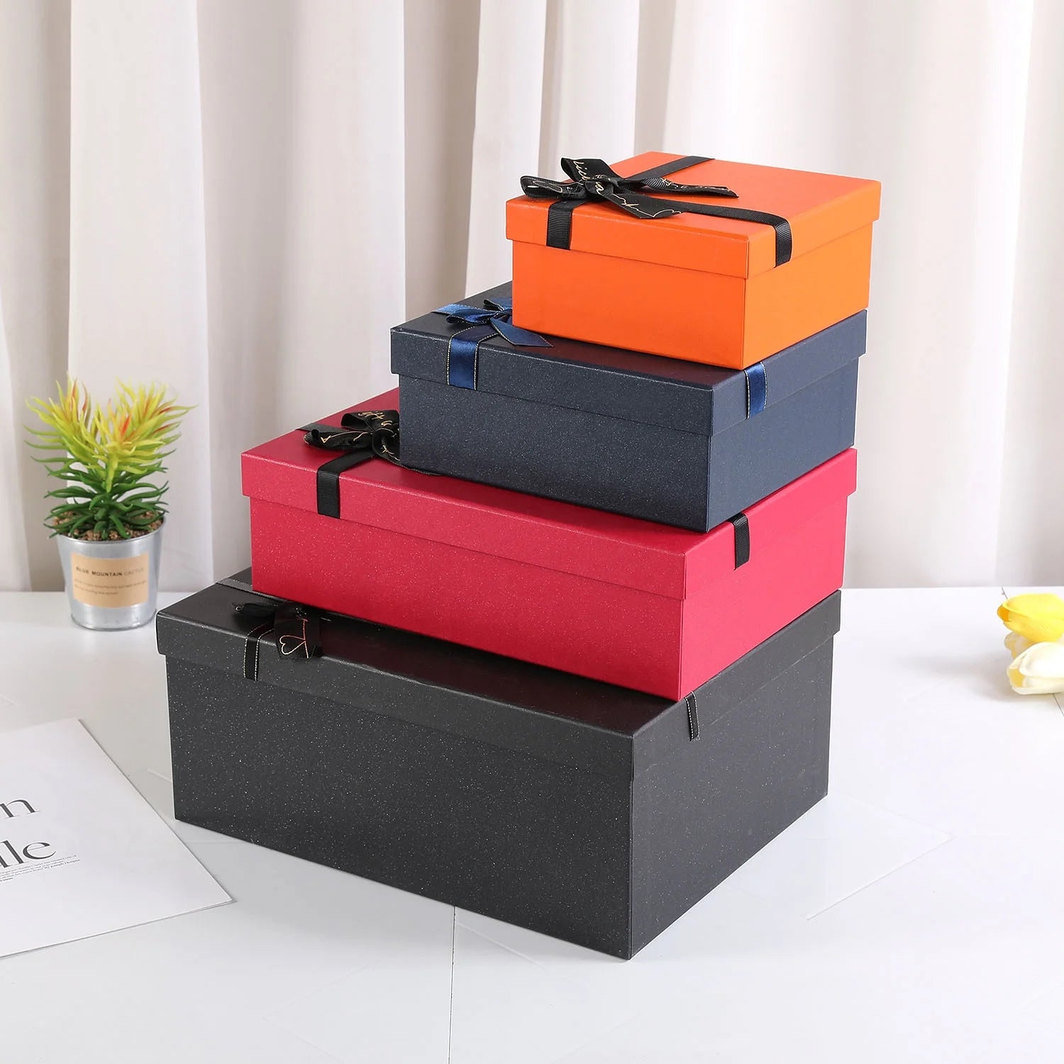 Black Magnetic Lid Durable Art Paper Rigid Gift Box with Embossing & UV Coating for Customizable Gift & Craft Packaging
