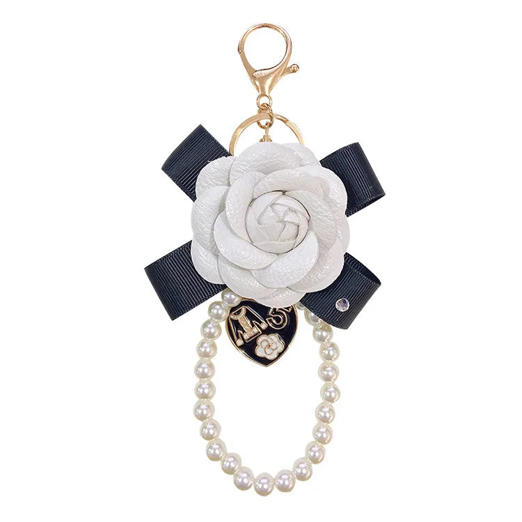 Fashion Designer Car Key Chain Bag Keyring Charm Pendant Pearl Chain Leather Luxury Keychain
