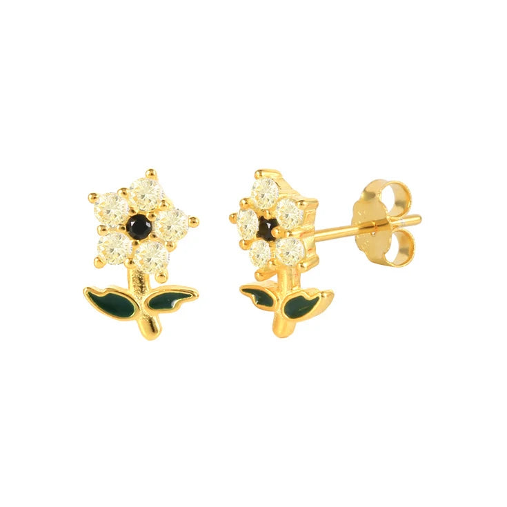 Wholesale Anti-Allergy Women's Sterling Silver Earrings Simple Fashion Piercing with Gold Plating and Pearl for Weddings