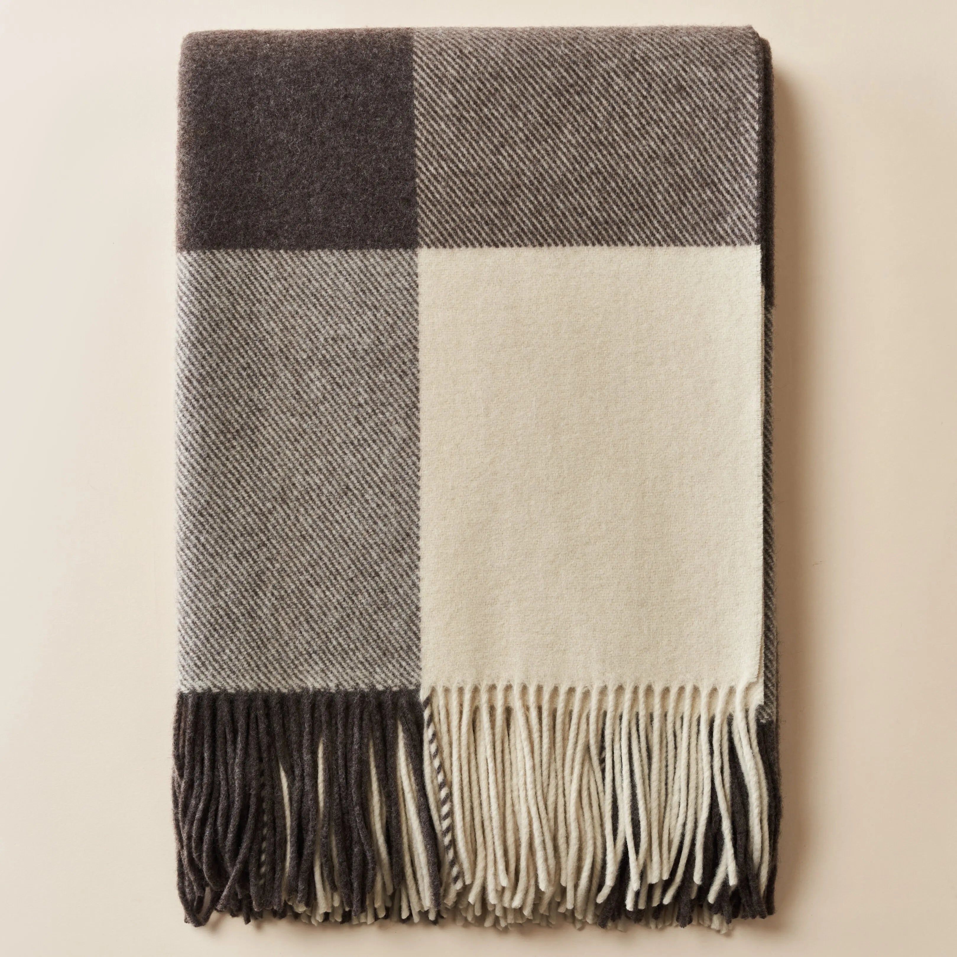 Women Winter Eco-Friendly Organic Long Tassels Shawl Black White Soft Warm 13%Yak Hair 87%Lamb Wool Throw Blanket