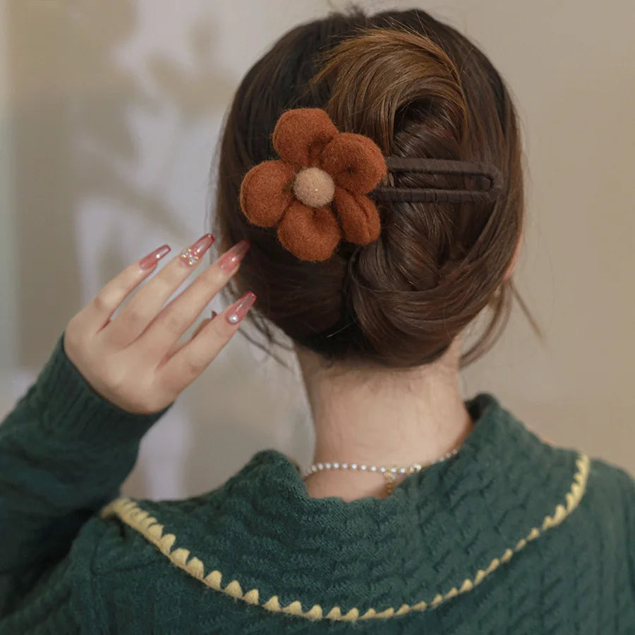 New Ladies Fashion Autumn Winter Colored Plush Flower Hair Clip Green Temperament Headdress Flower Hairclip