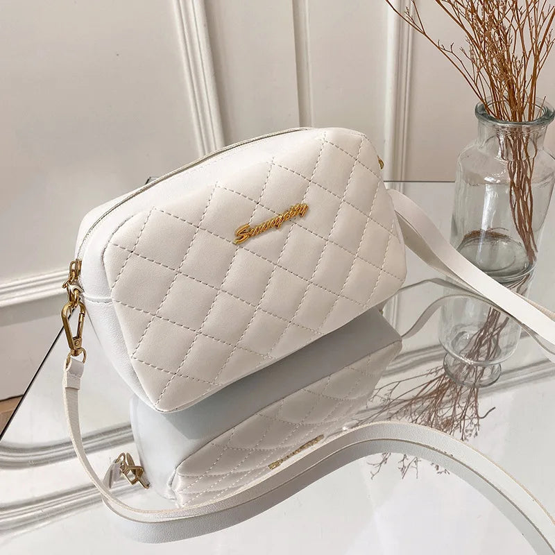 2022 Tassel Fashion Chain Small Messenger Bag for Women Trend Lingge Embroidery Camera Female Shoulder Bag