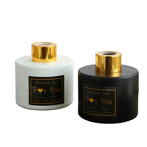 High-End 100ml Matte Black White for Reed Diffuser Glass Bottles Empty Cosmetic Packaging Golden Black Screw Cap Lids MOQ 100pcs