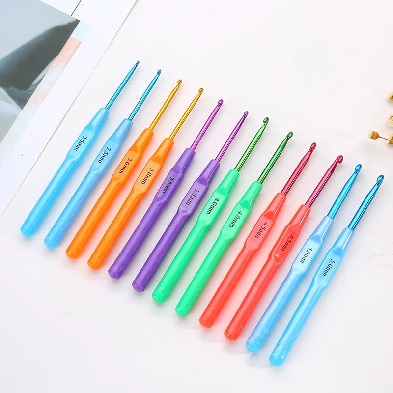 New Design Fashion Crochet Hooks/Needles Sewing Accessories Trimming for DIY and Household