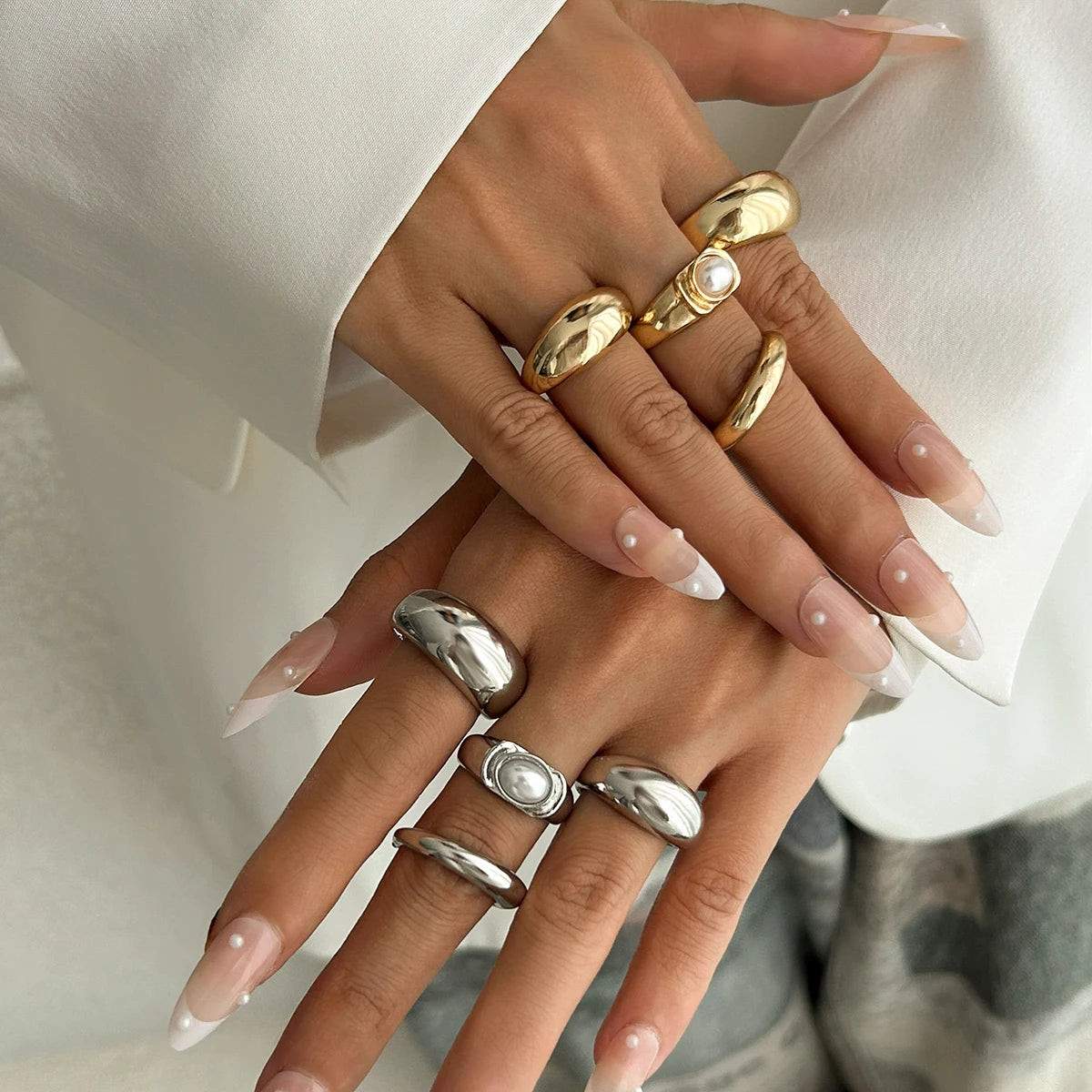 4 Pieces Trendy Glossy Stackable Imitated Pearl Ring Set for Women Elegant Ladies Party Finger Rings Fashion Jewelry Accessories