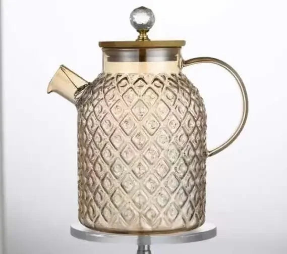 Wholesale Heat Resistant High Borosilicate Glass Pitcher Glass Water Jug with Steel Lid
