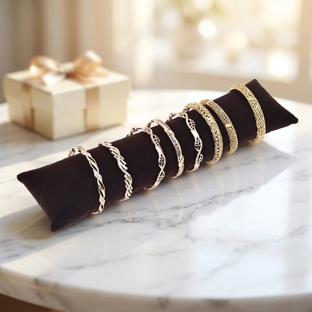 Hand Made Brown Velvet Bracelet Stand Custom Color Jewelry Display Stand Long Pillow for Bangles