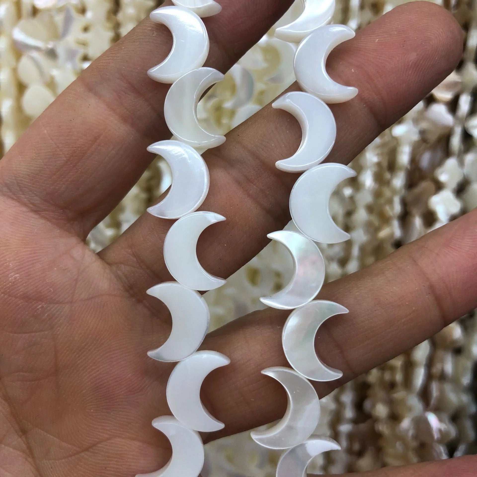 Cheap Flat Trocas Shell Crescent Moon Shape White Sea Shell Loose Beads 10*12mm for DIY Jewelry
