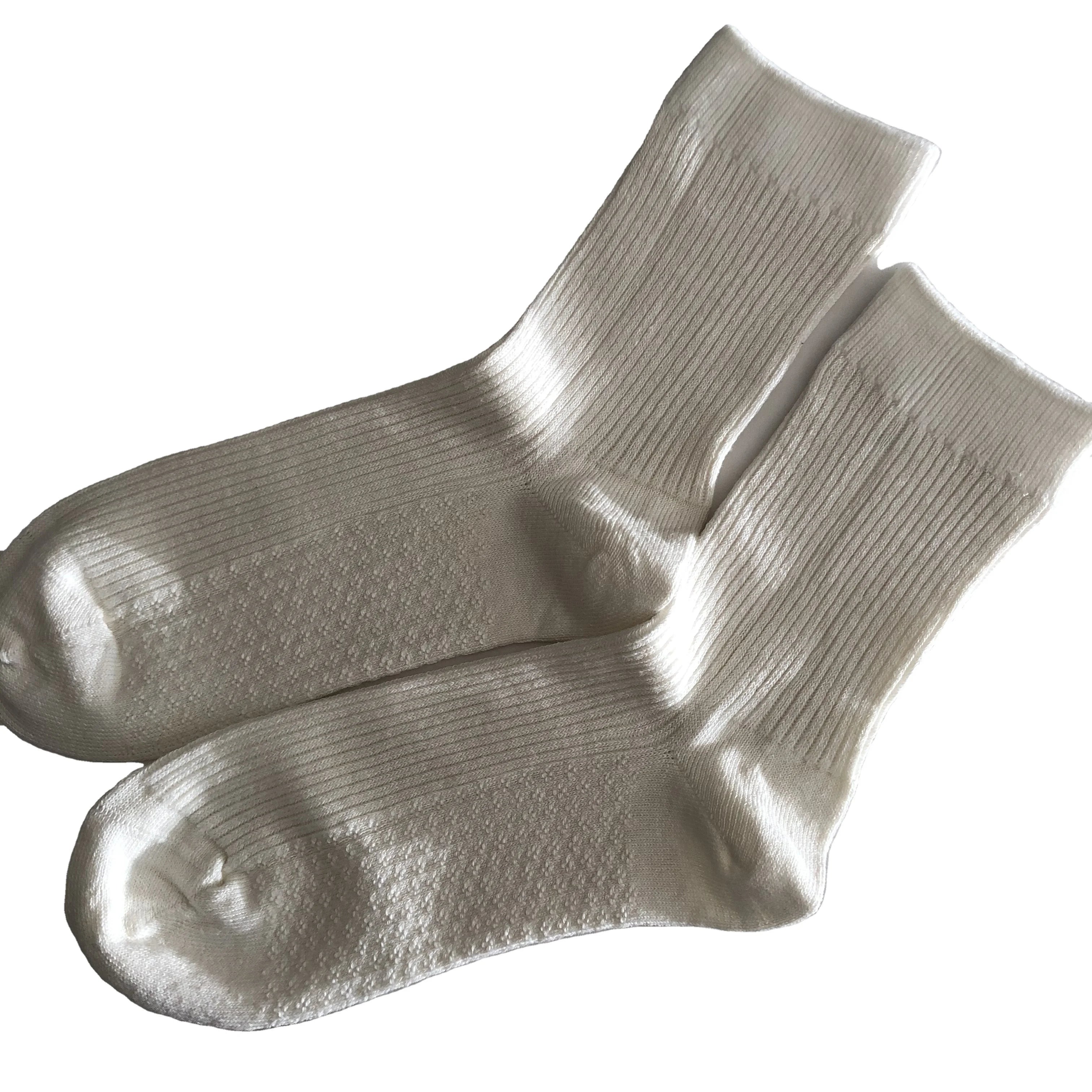 Pure Natural Hemp Fiber Casual Mid Tube Socks for Women Jacquard Knit Soft Can Be Customized Hot Sale 100% Hemp Yarn Socks