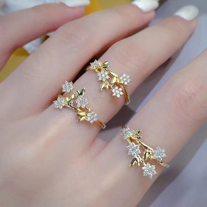 Huitan Wholesaler Flower and Leaf Design Cubic Zirconia Finger Rings for Women Fashion Party Gold Plated CZ Rings Bride Jewelry