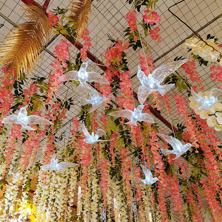 2023 LED Acrylic Modern White Durable Large Flower Indoor Pendant Lights Chandelier Ceiling Decoration Wedding Parties Decor GJ