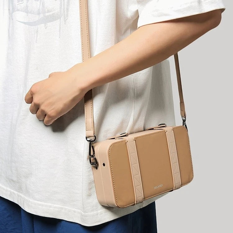 2025 High Quality Mobile Phone Bag Unisex Shoulder Crossover Fashionable and Versatile Small Square Box Bag