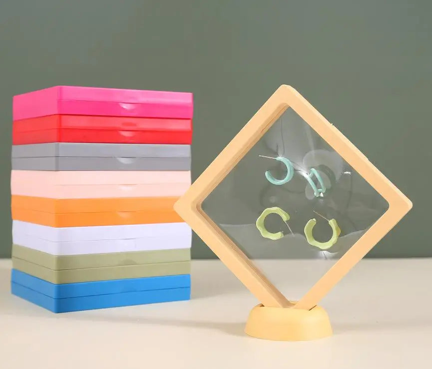 New Hot Eco-Friendly Metal/Nylon Pennant Style 3D Suspension Packaging Box Photo Frame Membrane Box for Office Stationery