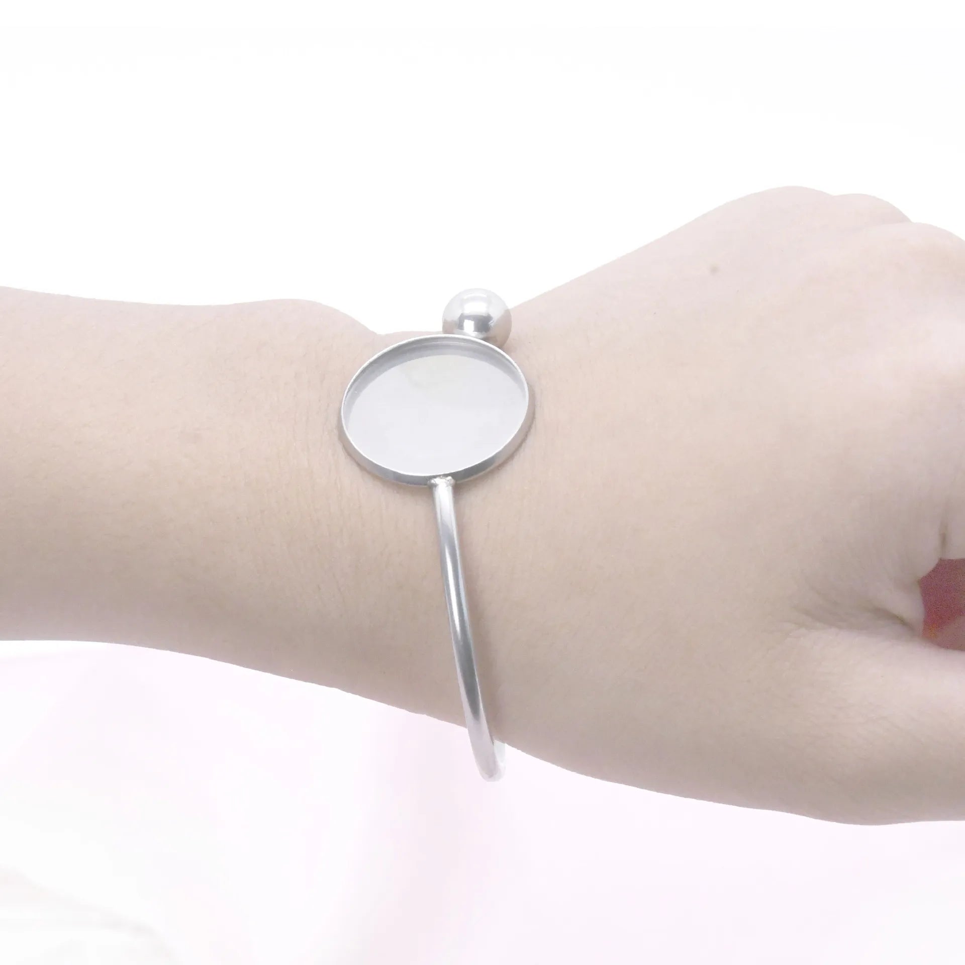 Women's Stainless Steel Adjustable Bangle Cuff Bracelet Blanks 12mm Circle Cabochon Bezel Tray Fashion Wrap