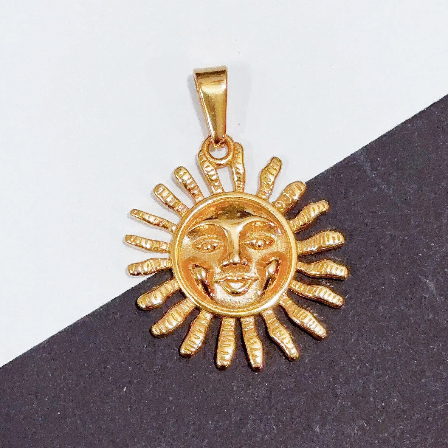 Hiphops Jewelry Mens Gold Sun Charm Pendant Stainless Steel Sunshine Pendant Waterproof Smile Sunset Sunlight Pendant Charm