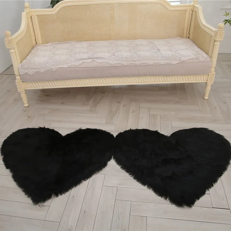 Customised Artificial Sheepskin Fur Double Heart-shaped Soft Faux Fur Family Bedroom Furry Decorative Carpet