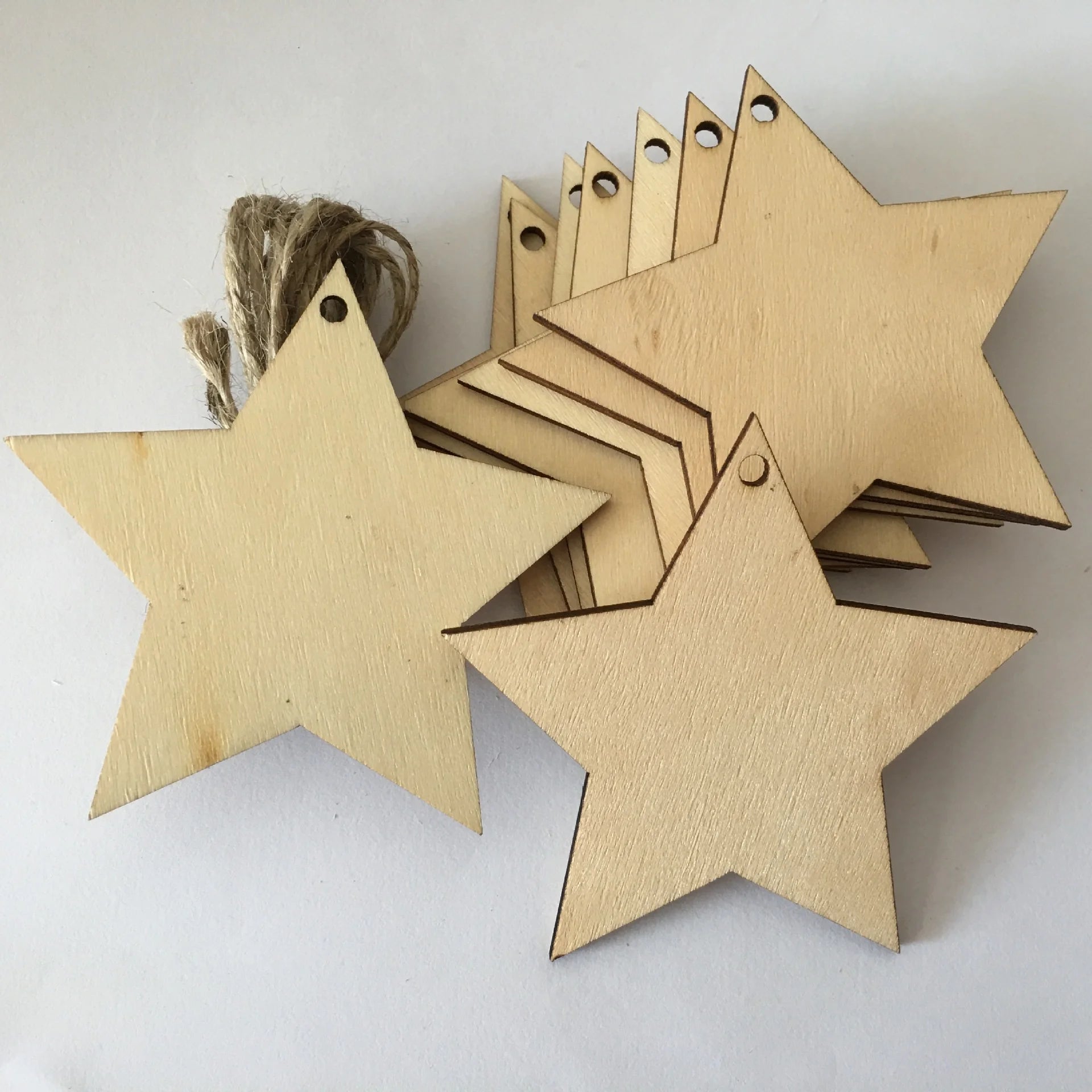 Modern Medium Wooden Star Wall Hanging Christmas Decoration Eco-Friendly Handmade Durable Indoor Living Room Use