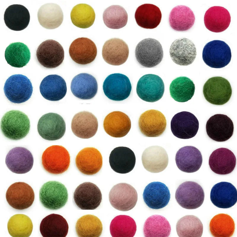 Wholesale Christmas Felt Balls 2cm DIY Felted Pom Pom Garland Felt Wool Balls