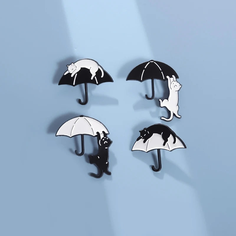 Black and White Umbrella Cat Enamel Brooch Cute Pet Cat Backpack Badge Gift