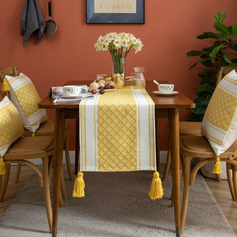 Home Decor Dining Natural Chinese Style Yarn Dyed Handmade Tassel Classic Table Runner and Placemat Set