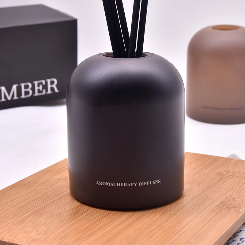 Custom 150ml Colored Frosted Round Cutting Mouth Reed Diffuser Bottle New Style Fragrance Oil Diffuser Bottle With Reed Stick
