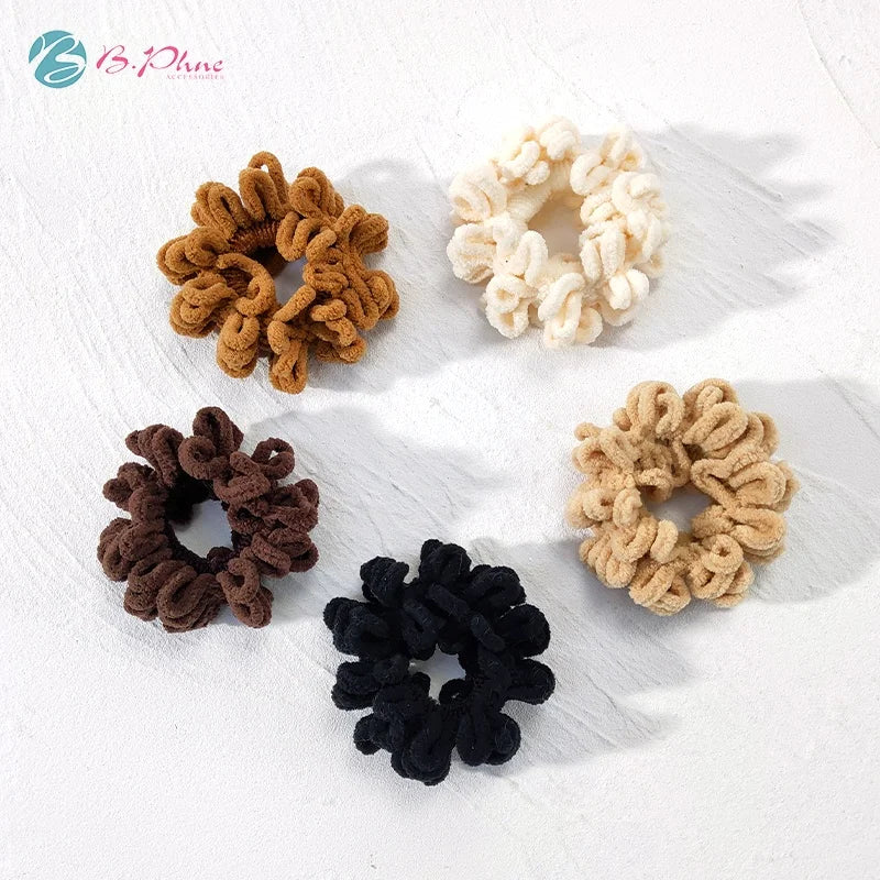 New Design Woolen Yarn Women Flower Hair Scrunchie Black Brown Winter Custom Scrunchies Hair Ties