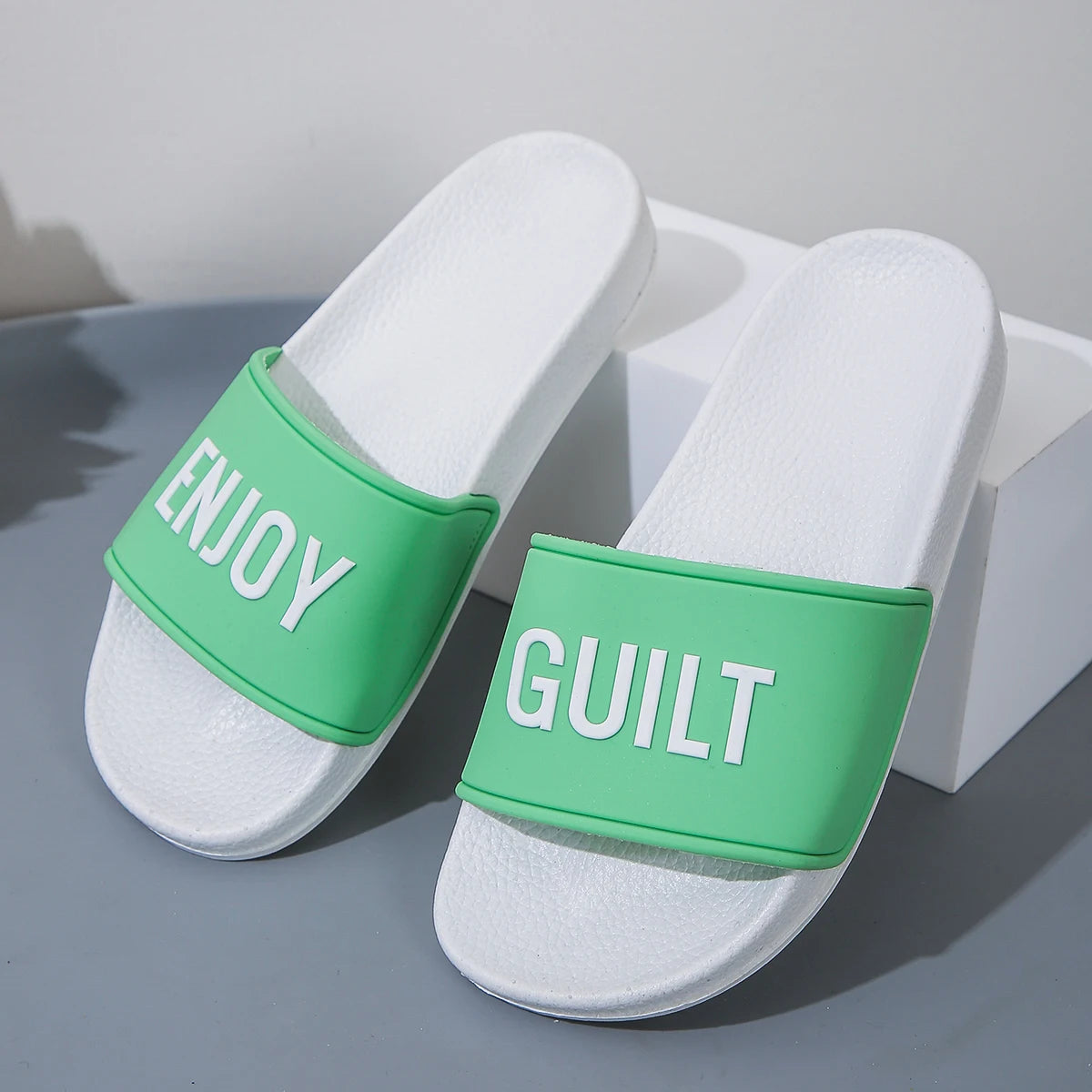 Classic Style Men's PVC Slippers with Custom Logo Lightweight and Waterproof Slide Sandals Customizable LOGO Sliders