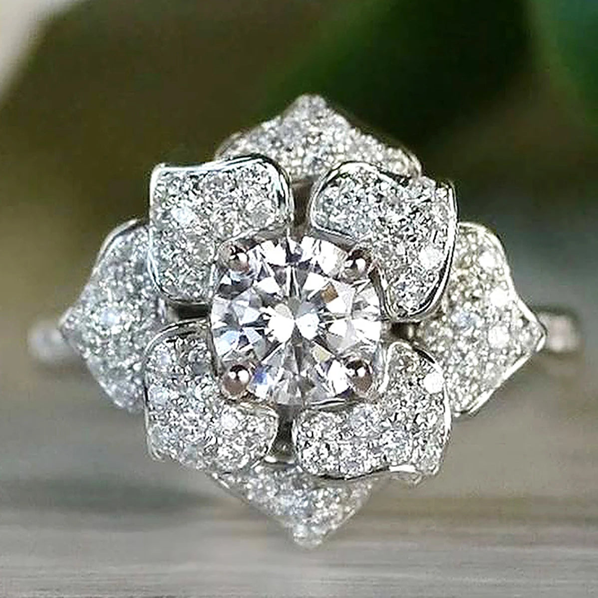 CAOSHI Luxury Flower Design Full Paved Simulated Moissanite Finger Rings for Exquisite Women Wedding Silver Plated CZ Rings OEM