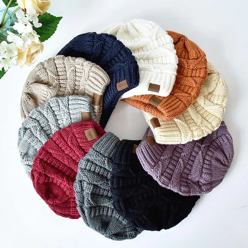 Factory Winter Knitted Beanie Pompom Hat for Women Custom Warm Chunky Baggy Beanie Hat With Fur Pompom Wholesale