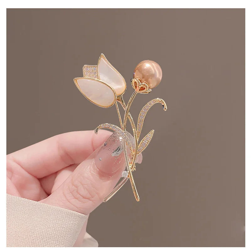 Jachon Fashionable Elegant Brooch Natural Shell Tulip Women Brooch Buckle Scarf Clothing Accessory Decoration Brooches for Women