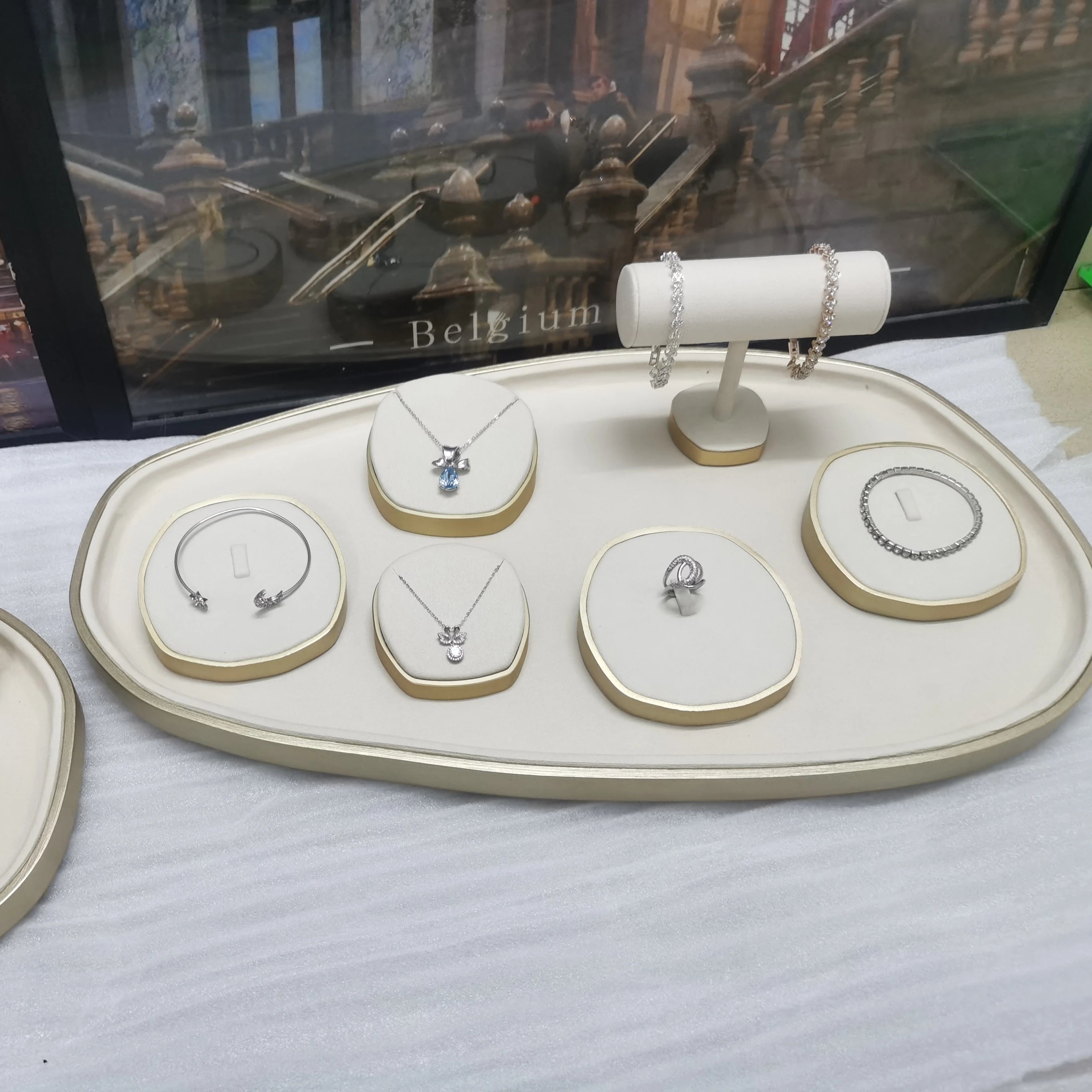 Luxury Counter Jewellery Suit Props Ring Necklace Bracelet Metal Decorative Jewelry Display Stand Tray