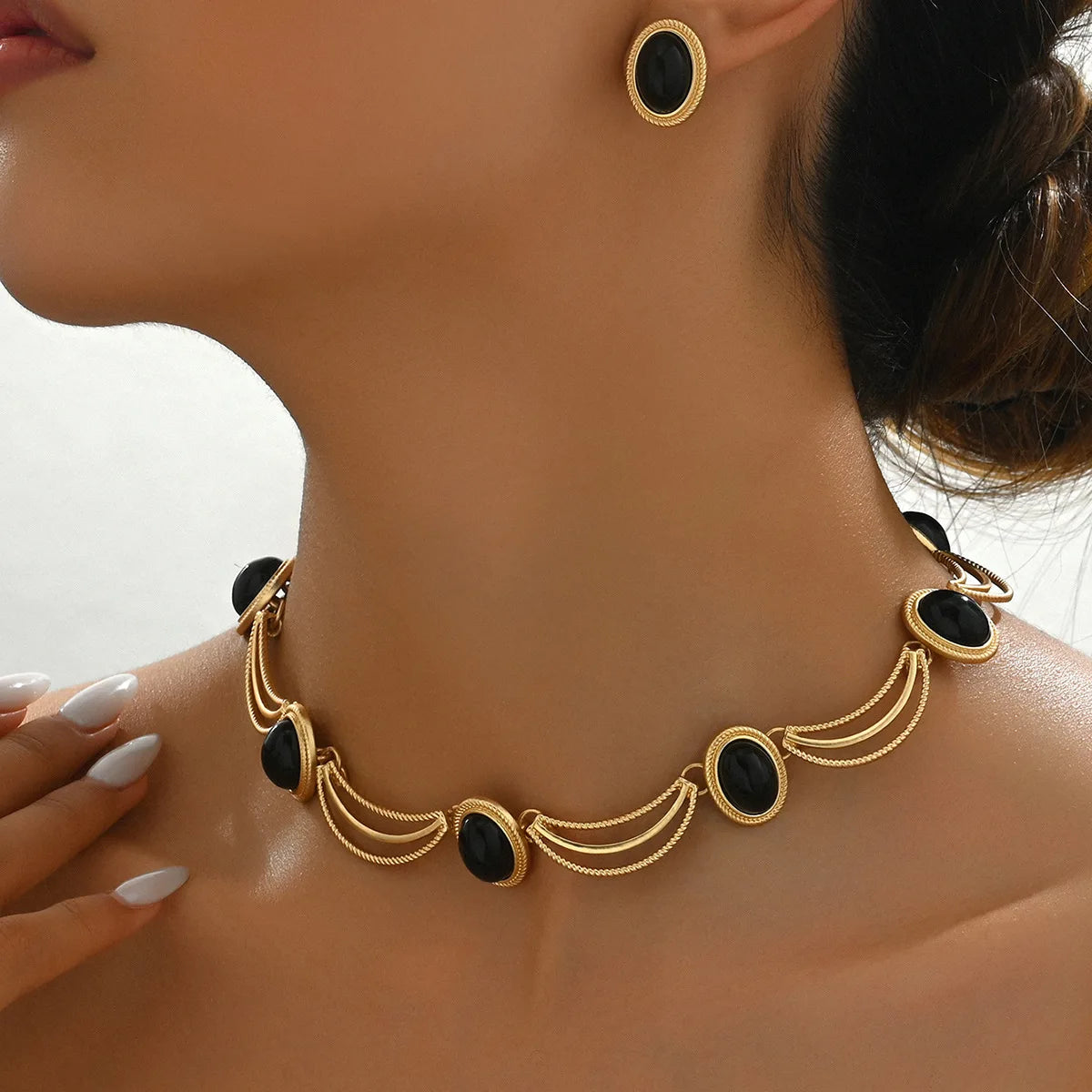 Hot Selling Vintage Style Jewelry Necklace and Earring Set Luxury Jewelry Oval Geometric Wedding Set for Gift