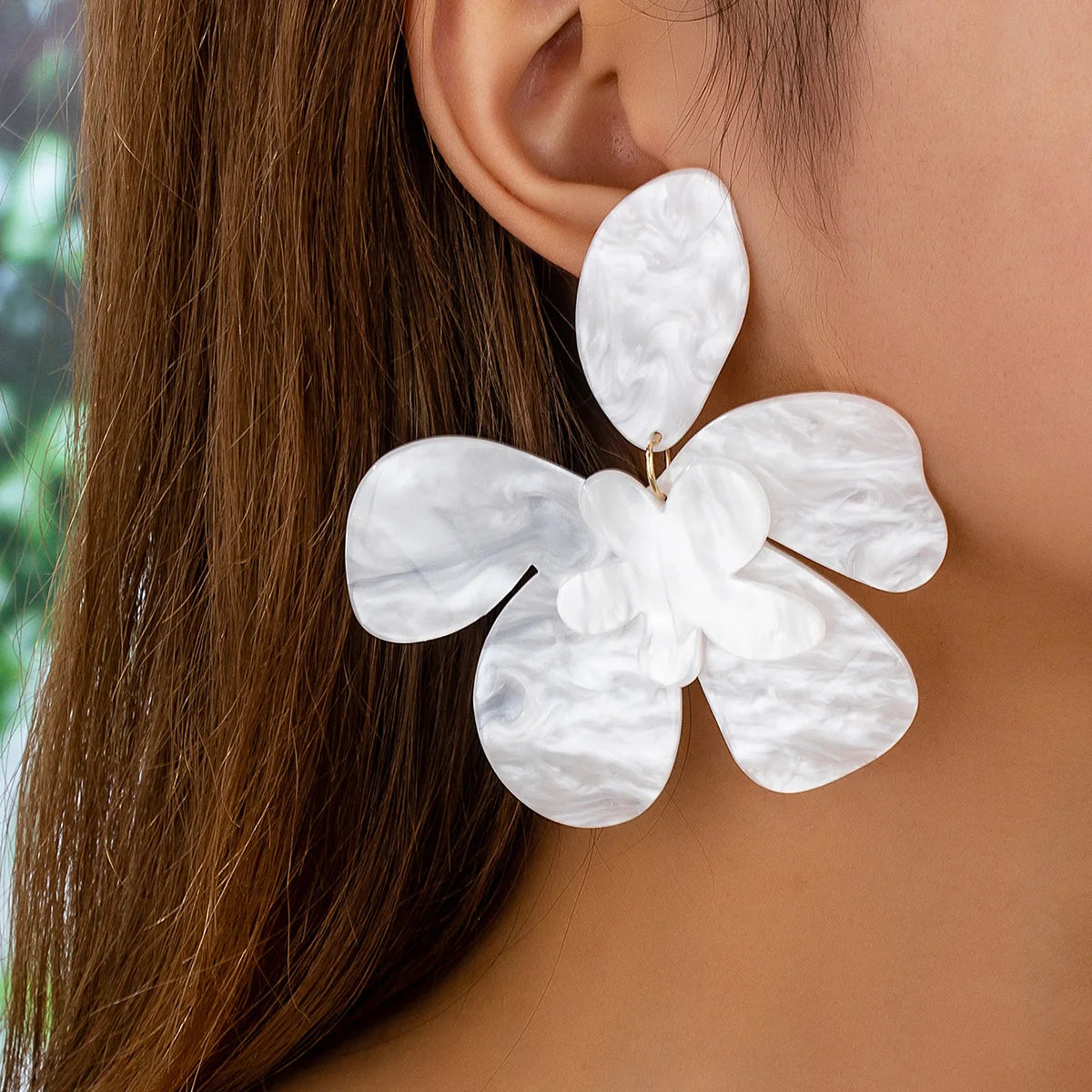 SC Wholesale Lovely Statement Earrings Creative Resin Blossom Earrings Cute Big Acrylic Flower Stud Earrings for Girls