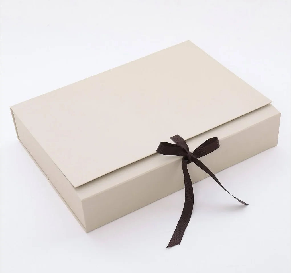 Customized Shipping Packaging Boxes Clothing Shipping Cardboard Paper Packaging for Clothing