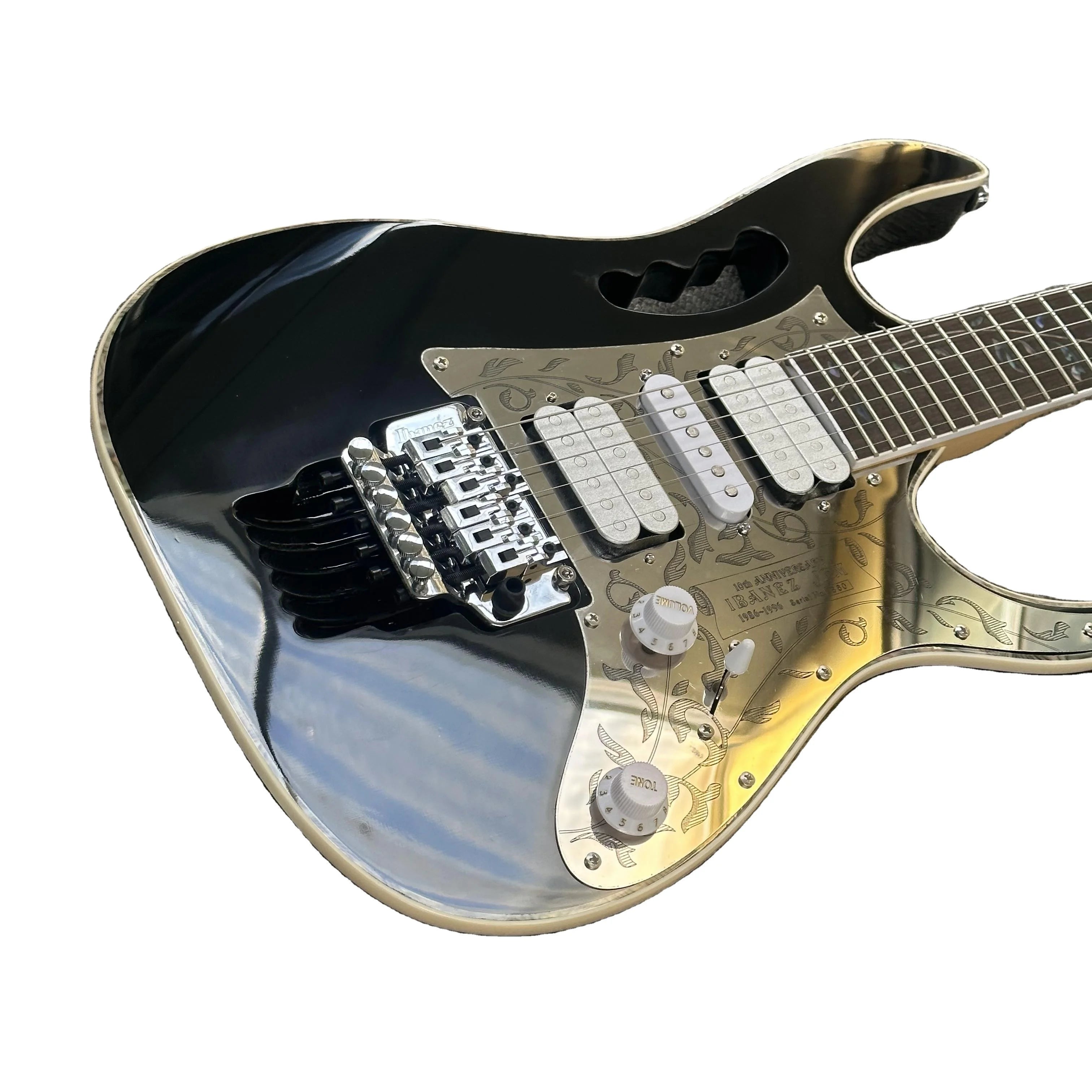 MINYU OEM 7v Electric Guitar With Black Body Gold Bridge HSH Pickups Customizable Fingerboard Fast Ship
