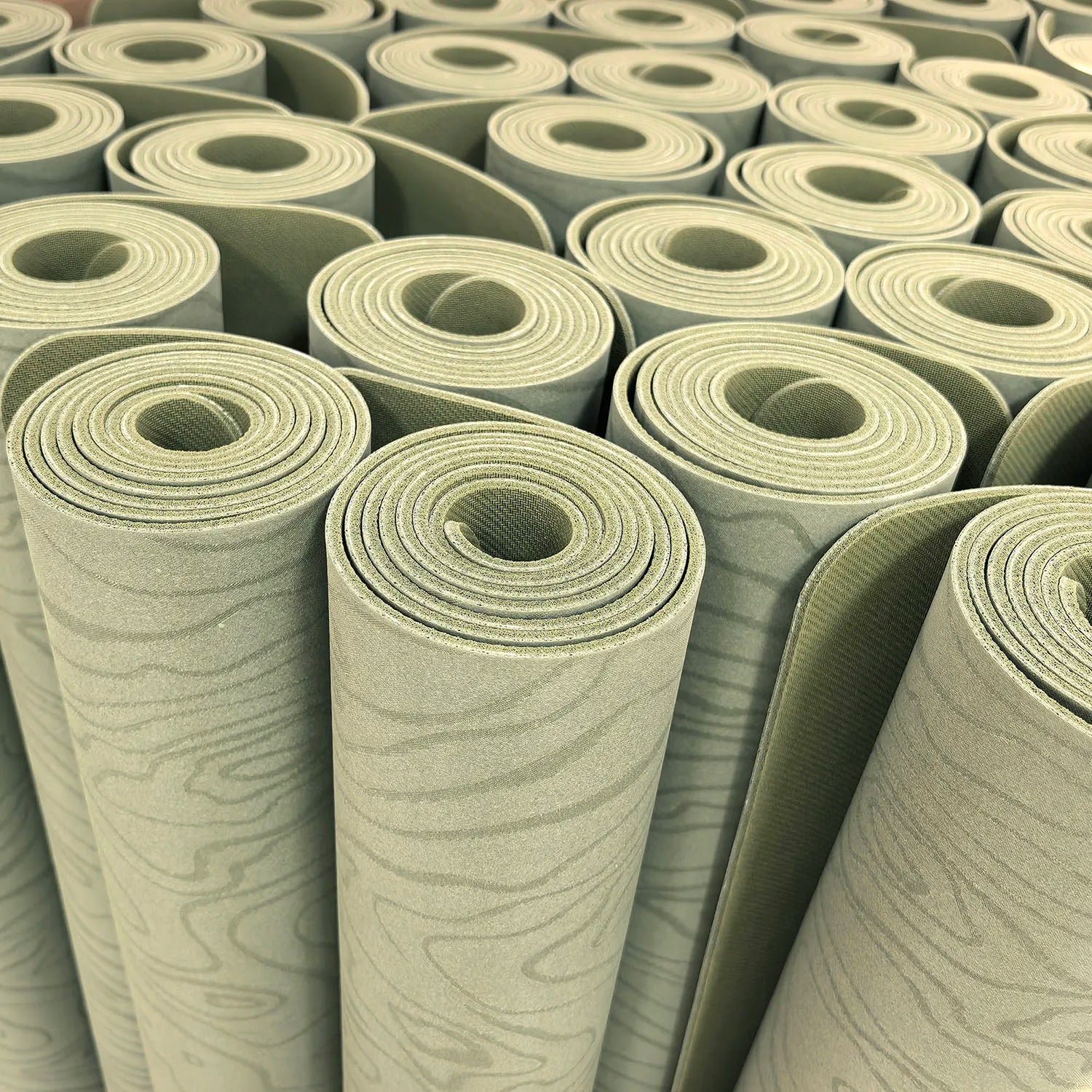 Pure Natural Rubber Yoga Mat 4.5mm Thick Extra Width 66cm Durable Real Non Slipping Biodegradable Yoga Mat