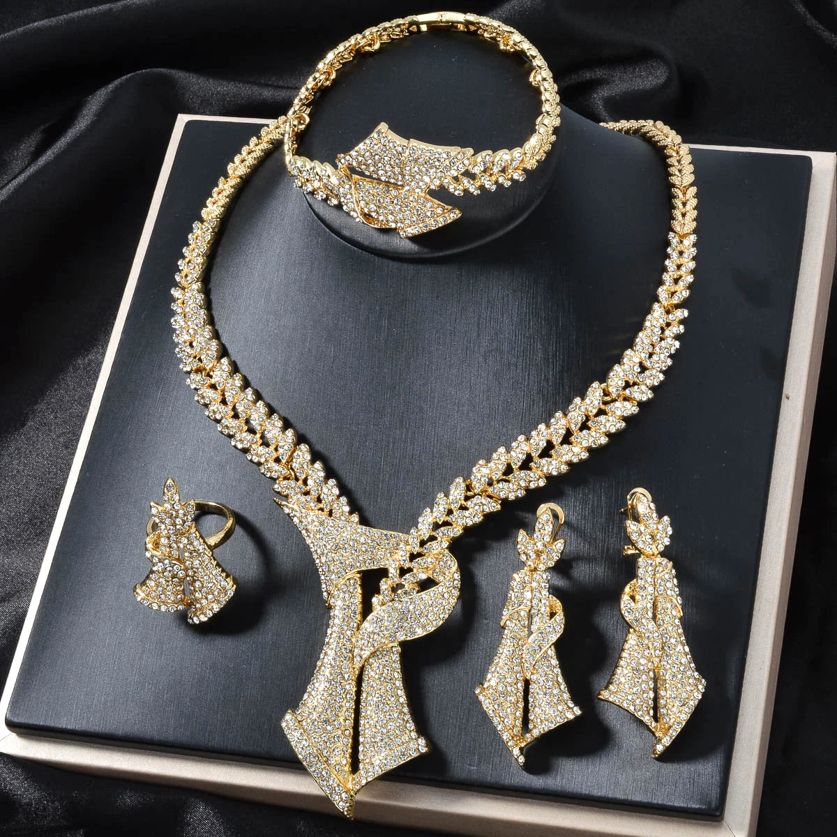 Fashion Jewelry 14k Gold Plated Bridal Earring Ring Bracelet and Necklace Jewelry Set