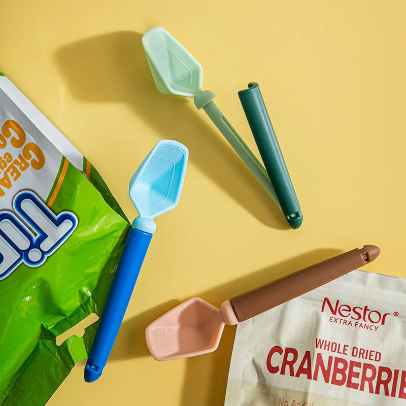 2 in 1 Sealing Clip Spoon Wholesale Mini Food Bag Clip Plastic Artifact Snack Clip with Refrigerator Magnetic Suction Box