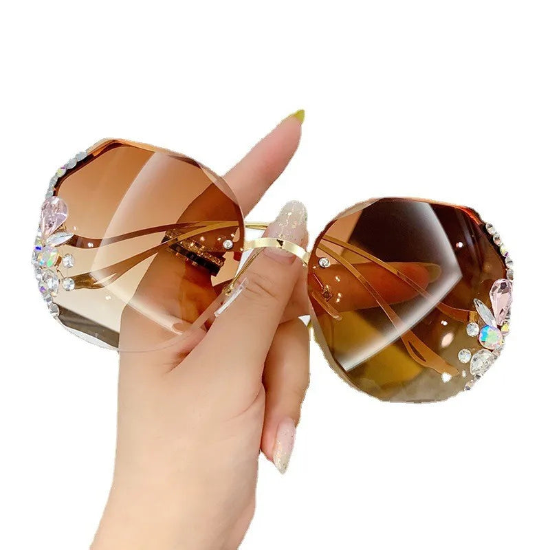 Wholesale Hot Selling Fashion Bling Diamond Sunglasses Women UV400 Lentes De Sol Oversized Rimless Sunglasses Large Metal Frame