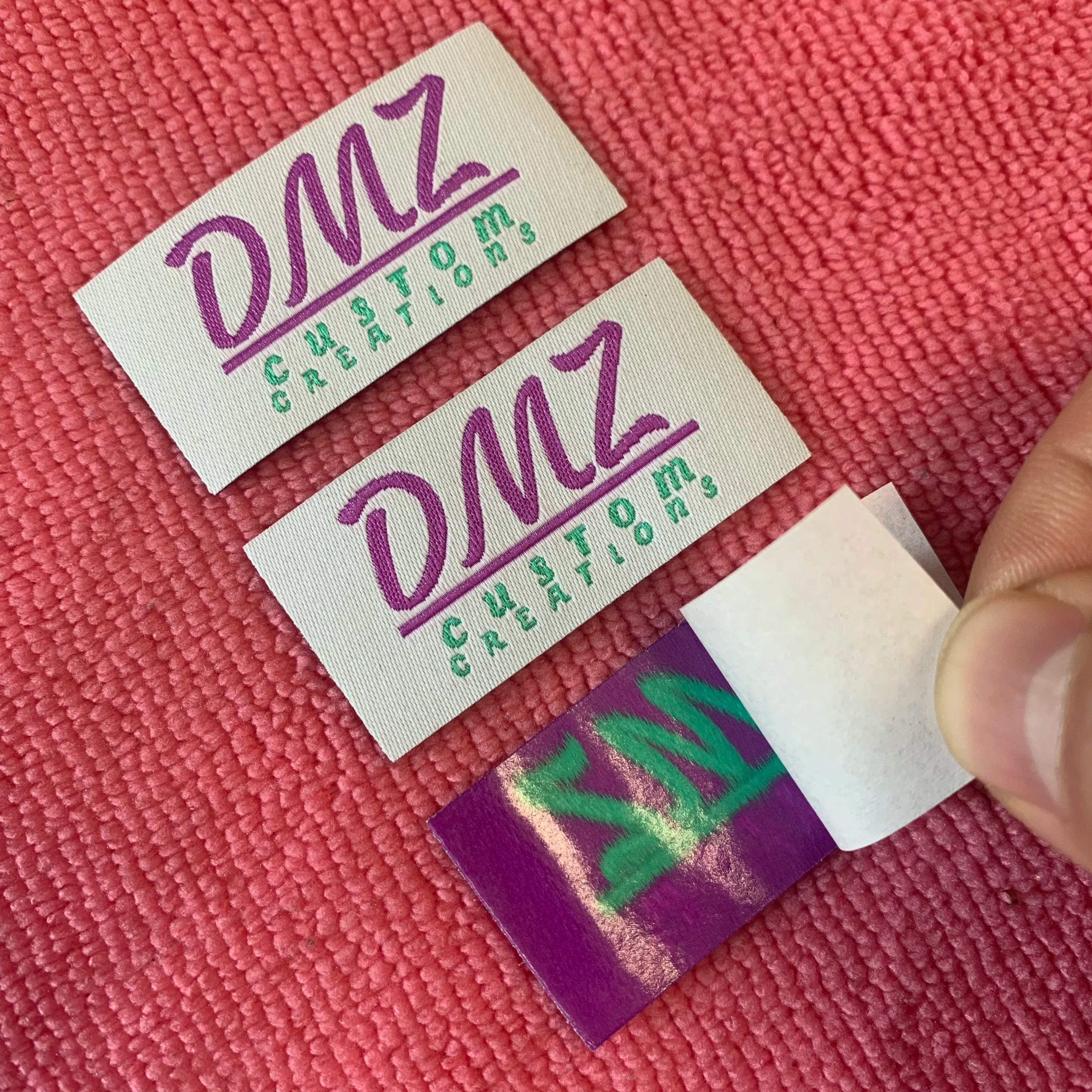 Strongly Glue Backing Heat Press Clothing Labelfree Design Knitting logo Iron on Woven Label for Uniform