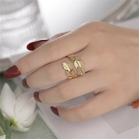 SC Popular Stainless Steel Geometric Rings Stylish Snake Hug Rings Fashion Gold Silver Initial Cross Leaf Heart Rings for Women