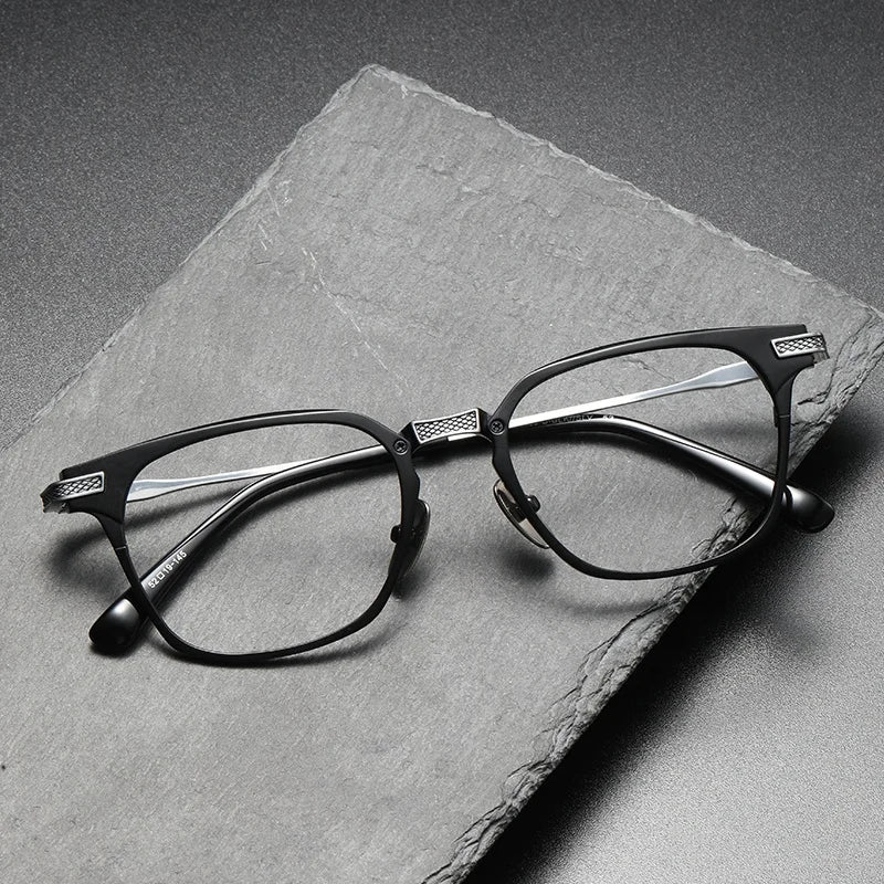 DRX2068 Hot Selling Fashion Glasses 2023 Clear Frames Eyeglasses Gold Temple Bronze Vintage Eyeglass