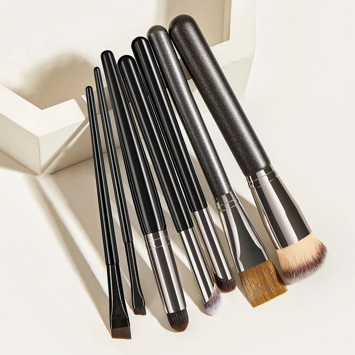 Personalized 7-Piece Makeup Brush Set Includes Eye Brush and Shadow Foundation Brush