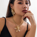 2024 Fashion Jewelry Exaggerated Antique Large Flower Necklace Earring Set Metal Chain Texture Hollow Flower Necklace Jewelry
