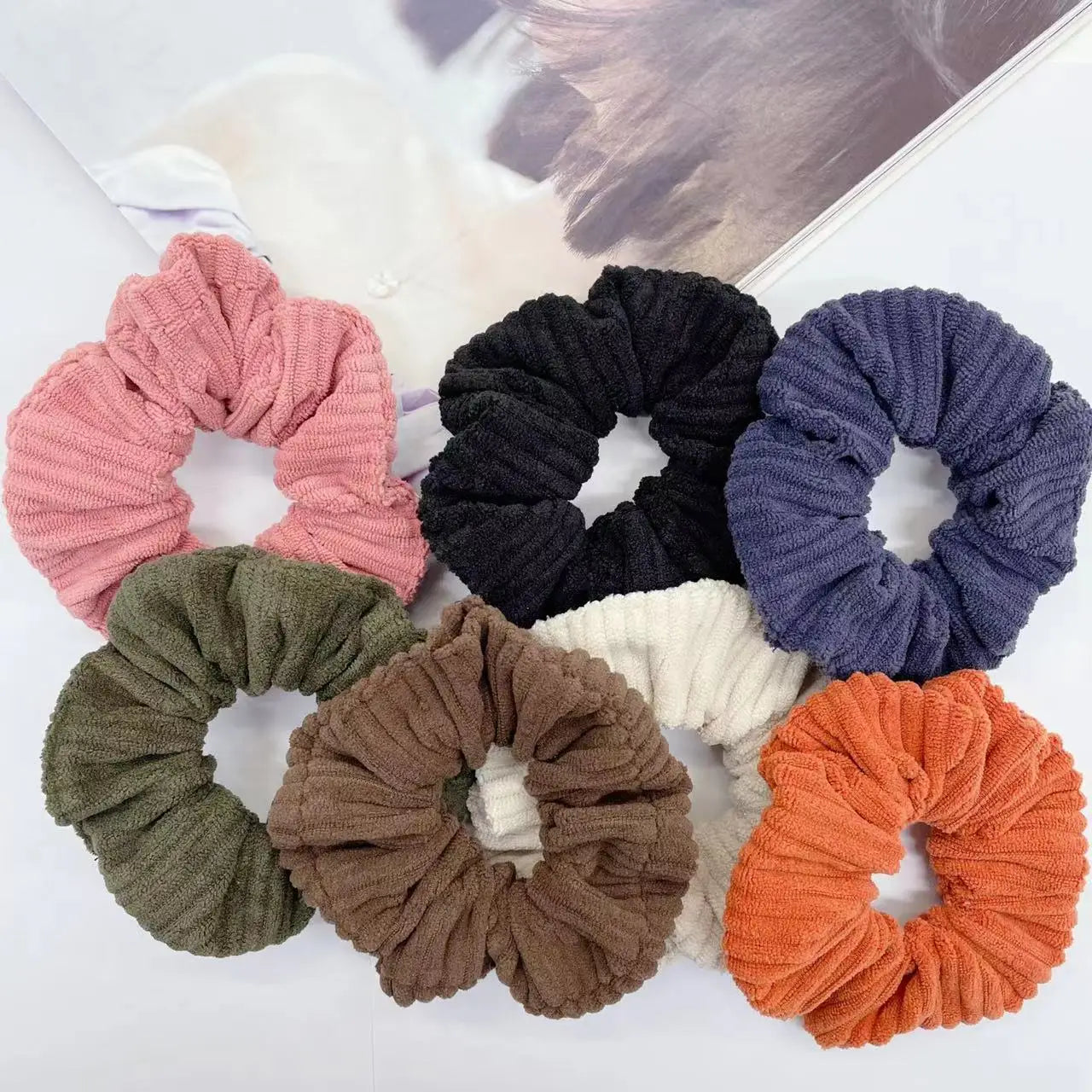 Customize New Design Korean Women Simple 11cm Hair Scrunchies Velour Fashion High Elastic Hair Band for Women Thick Pony-tail