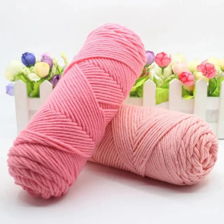 Customize Label Hand Knitting Strong Dyed 8 Ply Super Soft Feeling Cotton Acrylic Blend Yarn 100g Milk Cotton Crochet Yarn